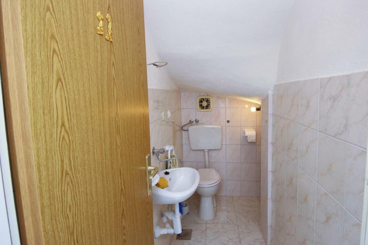 Apartment Mirni Kutak Шибеник Экстерьер фото